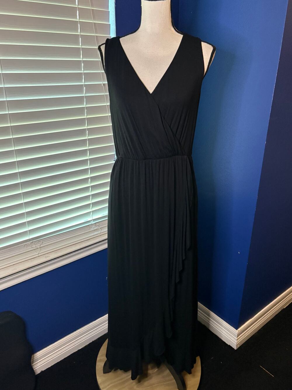 Soma Black Sleeveless Maxi Dress — Size M